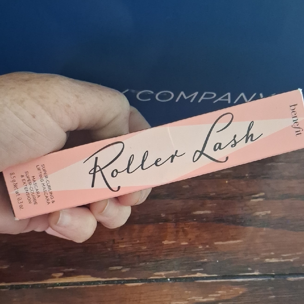 Benefit Roller Lash Mascara - Pink Packaging
